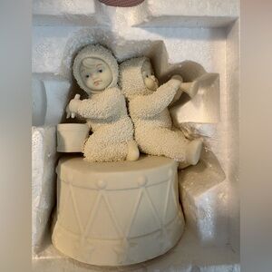 Play me a Tune Vintage Dept 56 Snowbabies Music Box